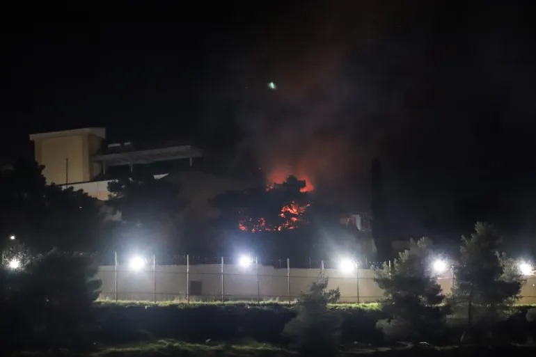 Iran targets Kurdish groups in Iraq, begins wave of attacks on Israel
