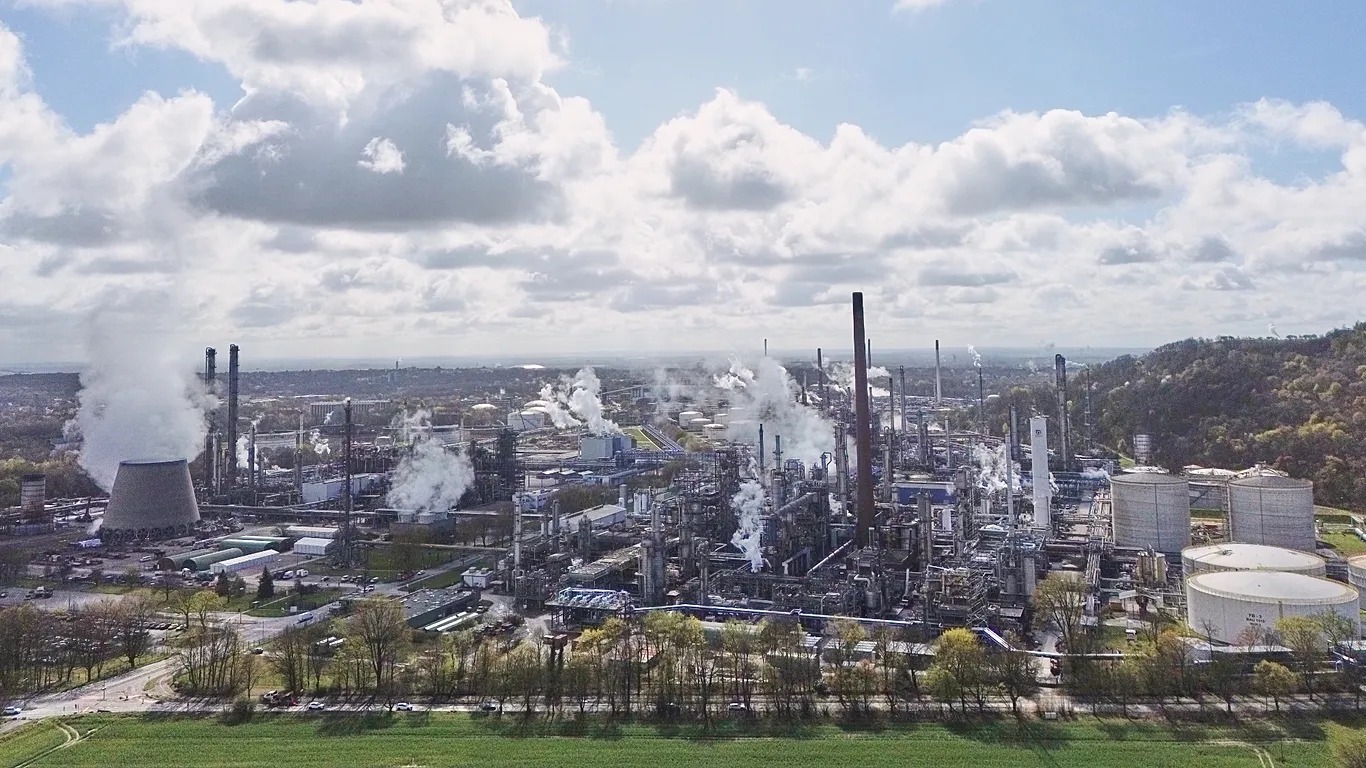German business morale improves despite Iran war disruption to energy markets