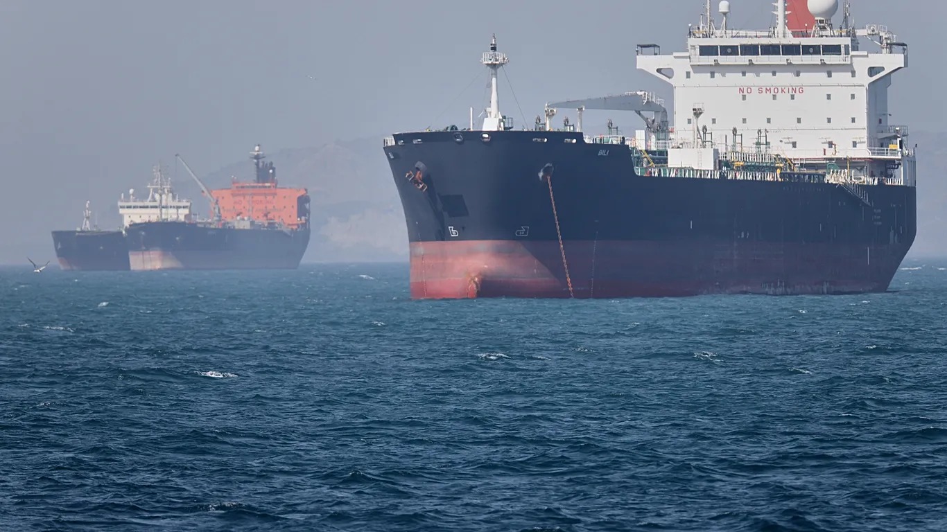Oil giant Saudi Aramco profits jump 25% as Iran war drives prices higher
